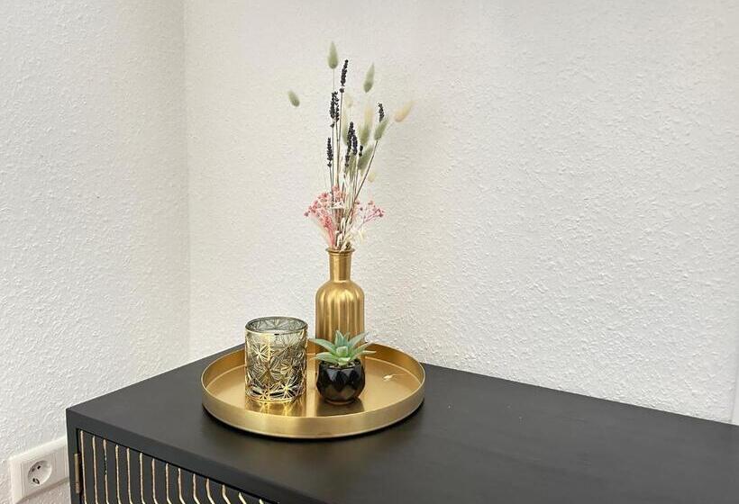 إستوديو سوبيريور, Lumiflats: Mahlberg