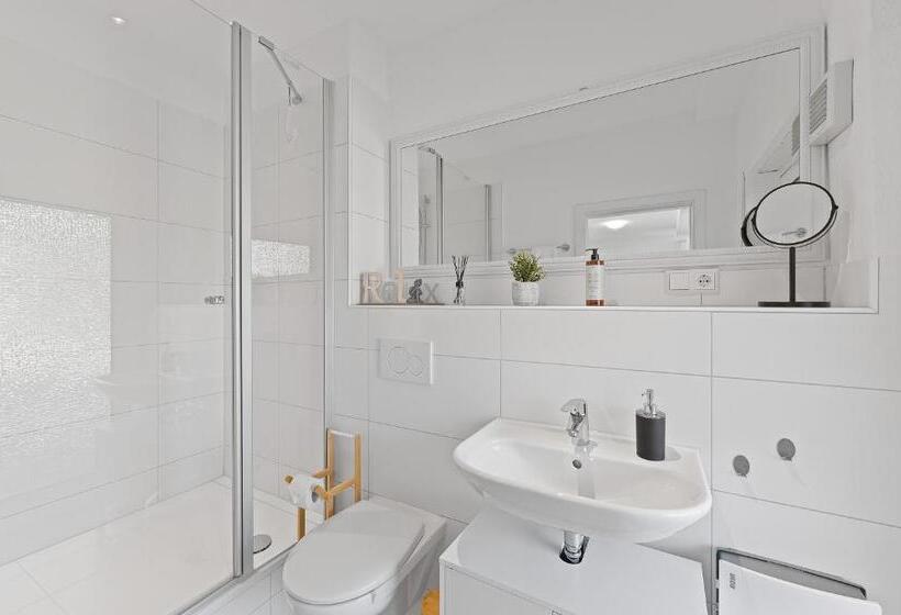 إستوديو ديلوكس, Lumiflats: Mahlberg