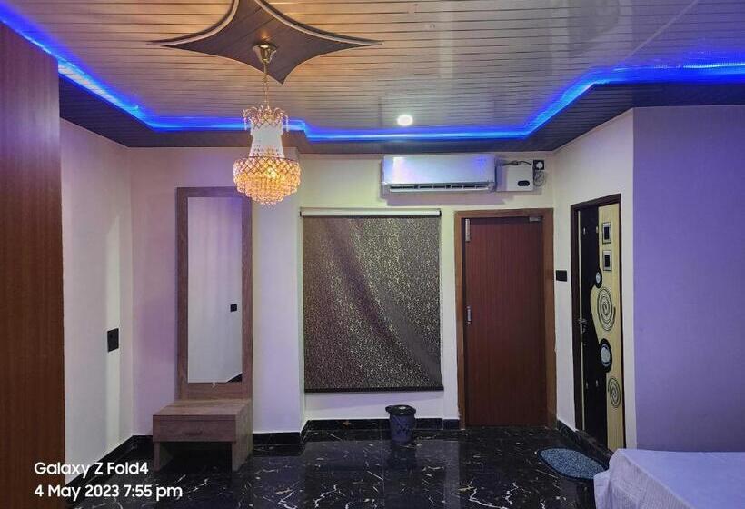 غرفة كلاسيكية ثلاثية, Oyo Hotel Brahmaputra