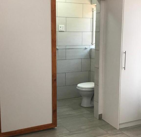 스탠다드 룸, The Affectionate One