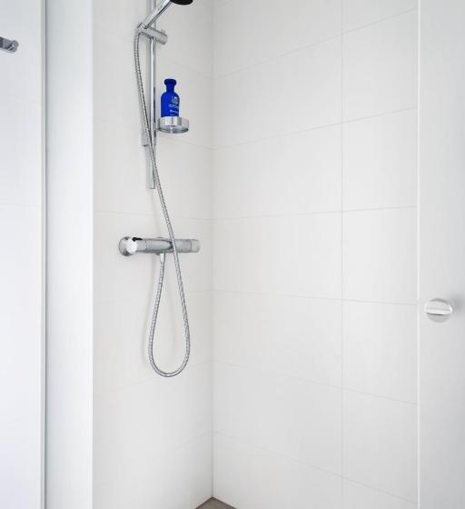 带1个卧室的带阳台的公寓, Serviced Apartments Länsiväylä By Uhanda