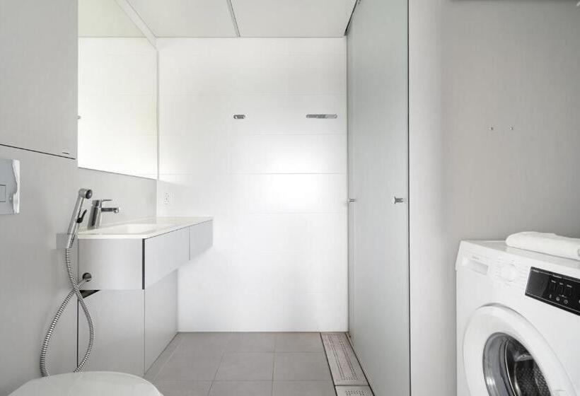 Апартаменты 1 Спальня с Балконом, Serviced Apartments Länsiväylä By Uhanda