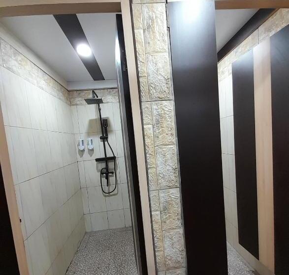 공동 객실, The Puji S Hostel Penida