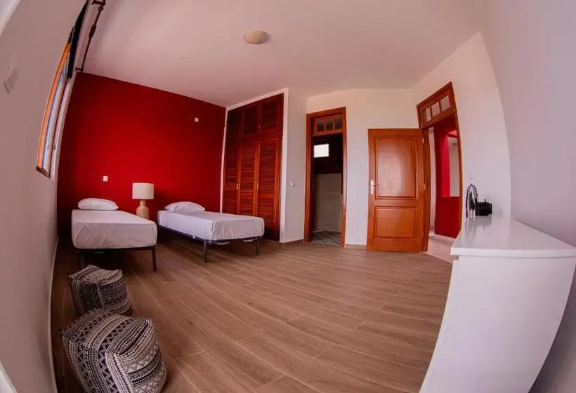 اتاق لوکس با بالکن و چشمانداز دریا, Villa Palmarina