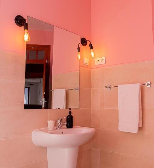 اتاق لوکس با بالکن و چشمانداز دریا, Villa Palmarina