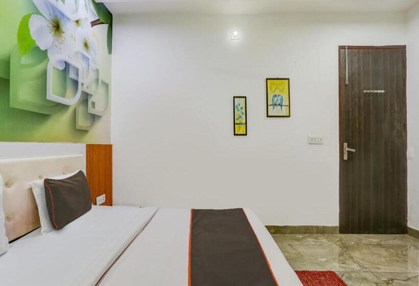 三人经典房间, Collection O Mukur Hotel And Restaurant