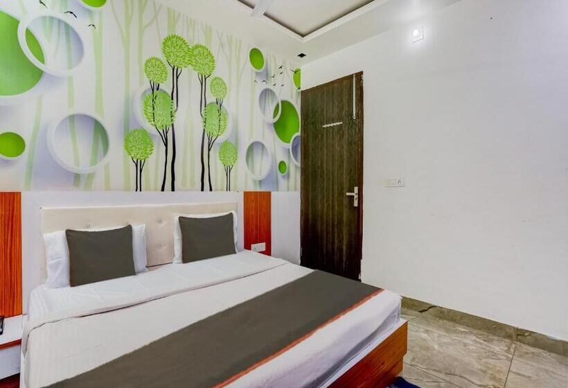 اتاق کلاسیک سه تخته, Collection O Mukur Hotel And Restaurant