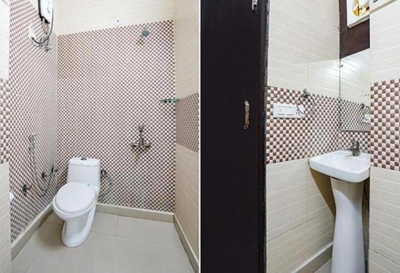 デラックスルーム, Admire Inn Noida Sector 50