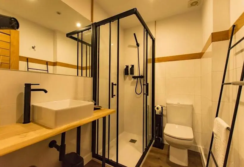 اتاق سوپریور سه تخته, Hostal Nomade Santiago