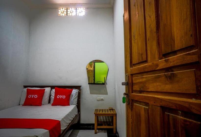 Номер Economy, Oyo 93069 Penginapan Sumber Rizki