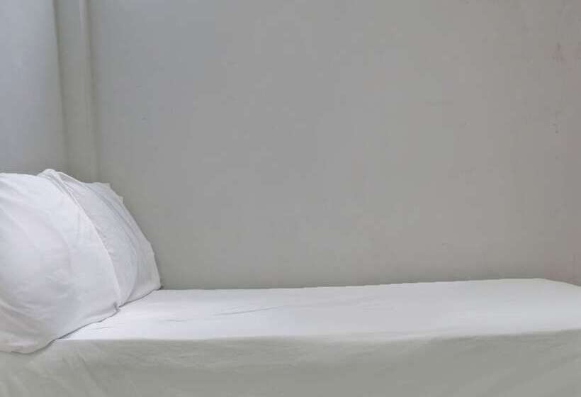 Standardrum, Oyo Life 92919 Kost Wijaya Kusuma Lake Syariah