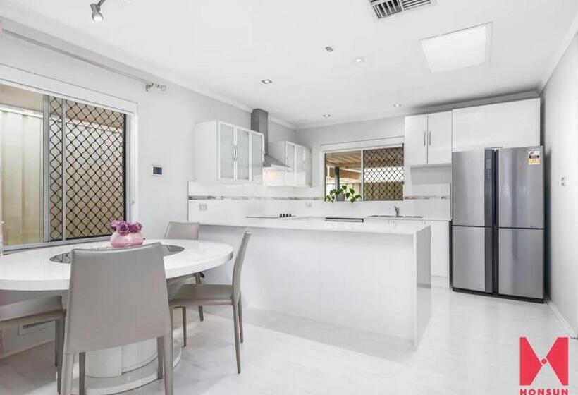 Номер Стандарт, Leisurehome