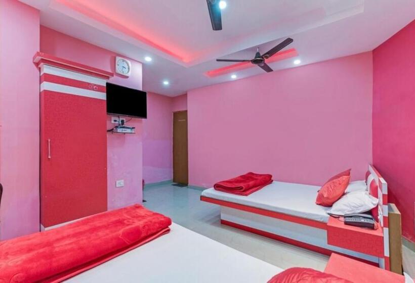 Family Suite, Sadia Guest House, Kolkata