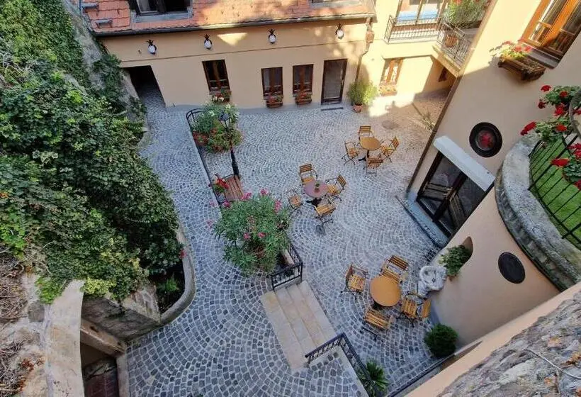 Huoneisto 1 Makuuhuone, Red Lion Pub & Apartments Szentendre
