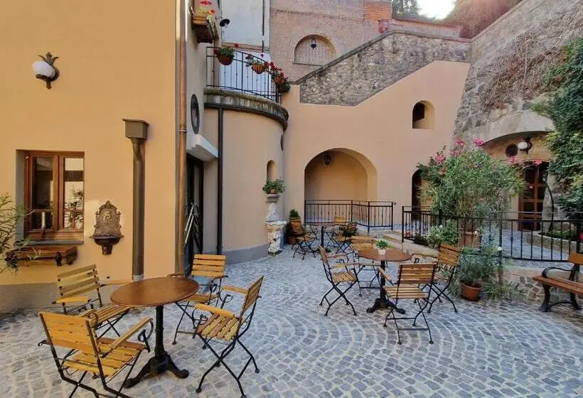 Huoneisto 1 Makuuhuone, Red Lion Pub & Apartments Szentendre