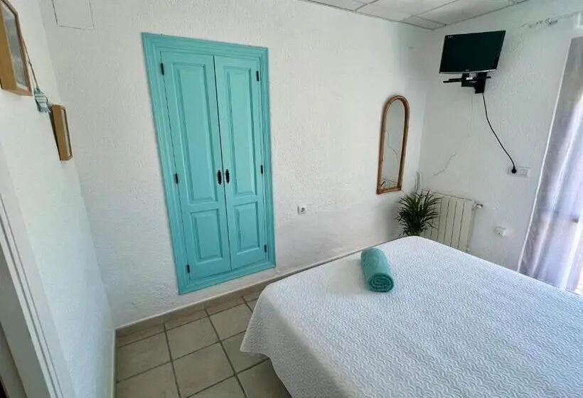 スタンダードルーム, La Puerta Azul