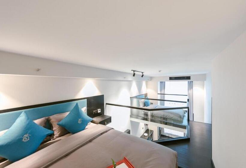 غرفة عائلية, Gongxili   Yuejian