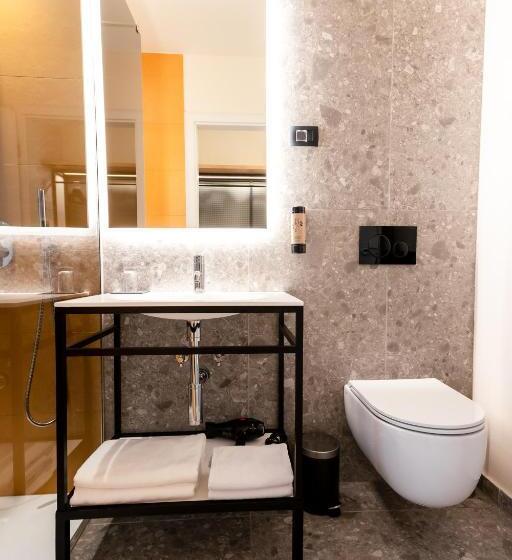 اتاق استاندارد, Lonca   Superior