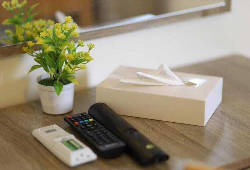 اتاق استاندارد سه نفره, Mariam Boutique