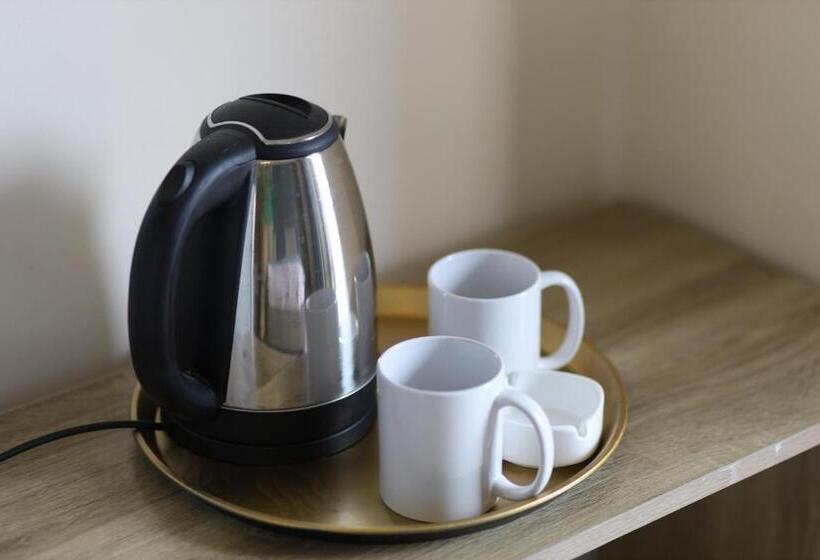 اتاق استاندارد سه نفره, Mariam Boutique