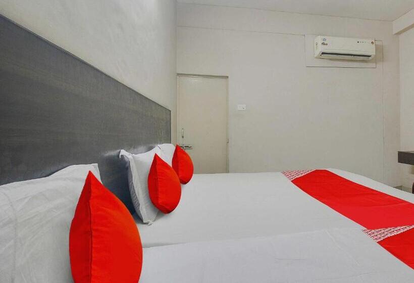 اتاق کلاسیک سه تخته, O Bharat Lodge