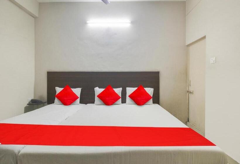 اتاق کلاسیک سه تخته, O Bharat Lodge