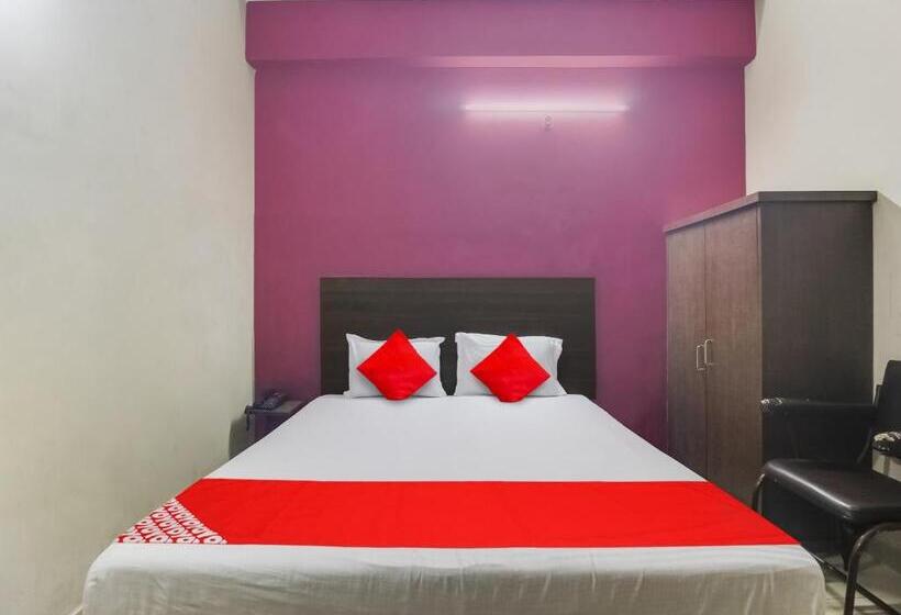 اتاق کلاسیک سه تخته, O Bharat Lodge