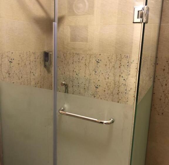 اتاق راحتی سه تخته, The Gem View