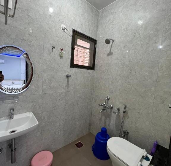 غرفة سوبيريور عائلية, Iira Stays   Raigad Srushti Resort