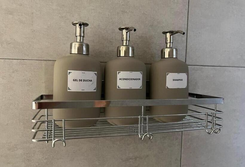 חדר משפחתי, Casa Girasol