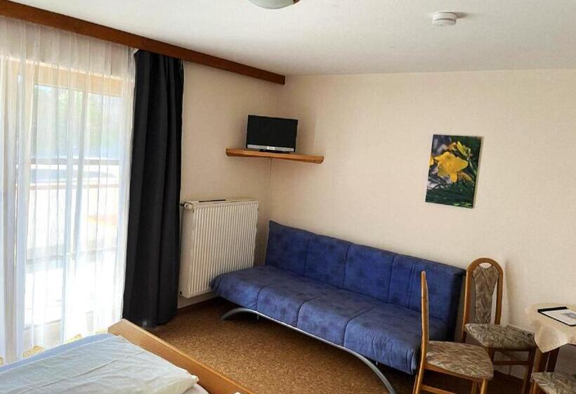 스탠다드 트리플 룸, Landgasthof Blasini Pfahlhof