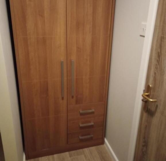 غرفة ديلوكس, Qt