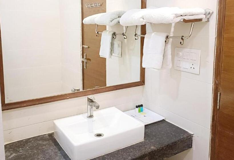 Номер Deluxe Кровать Кинг, The Grand Aurra Resorts