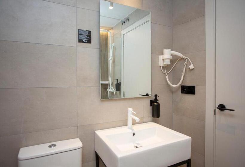 اتاق استاندارد با بالکن, Aila Ii Hotel Boutique By Singularstays Digital Access