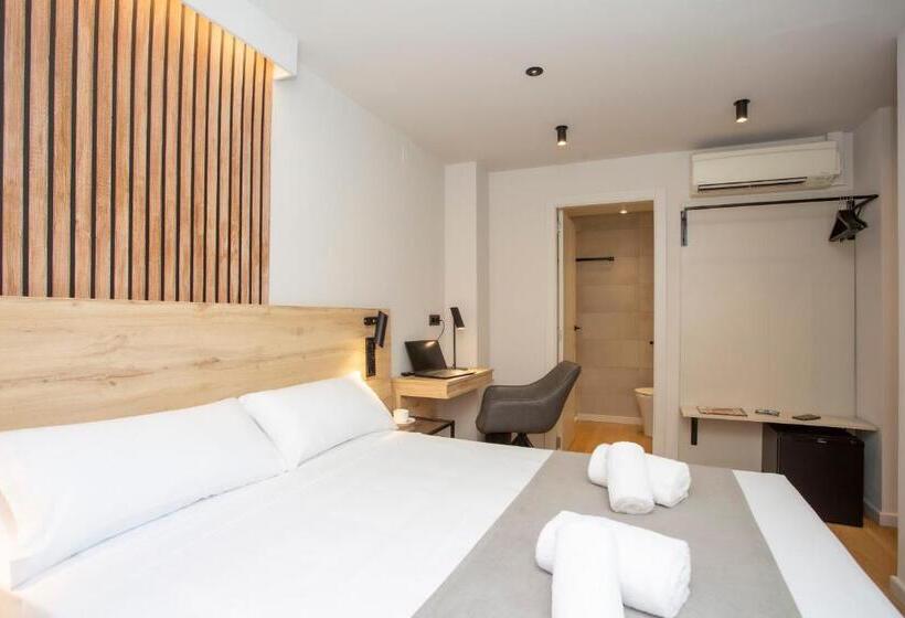 اتاق استاندارد با بالکن, Aila Ii Hotel Boutique By Singularstays Digital Access