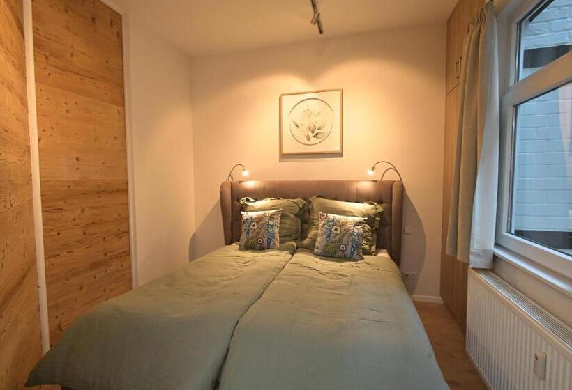 شقة غرفة واحدة, Altstadtjuwel