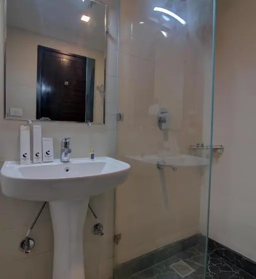 デラックスルーム, Comfort Inn Karnal