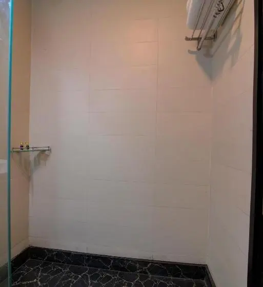 デラックスルーム, Comfort Inn Karnal