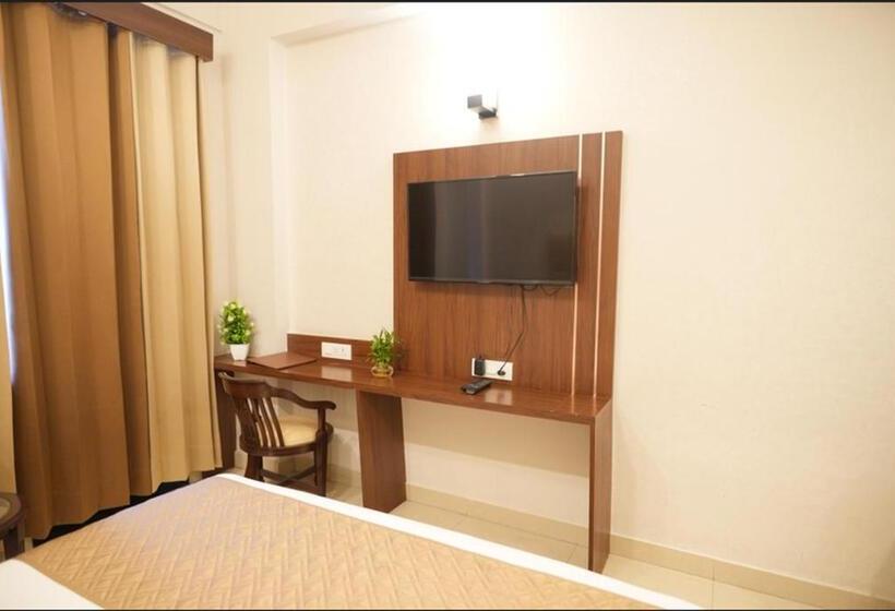 디럭스 룸, Comfort Inn Karnal
