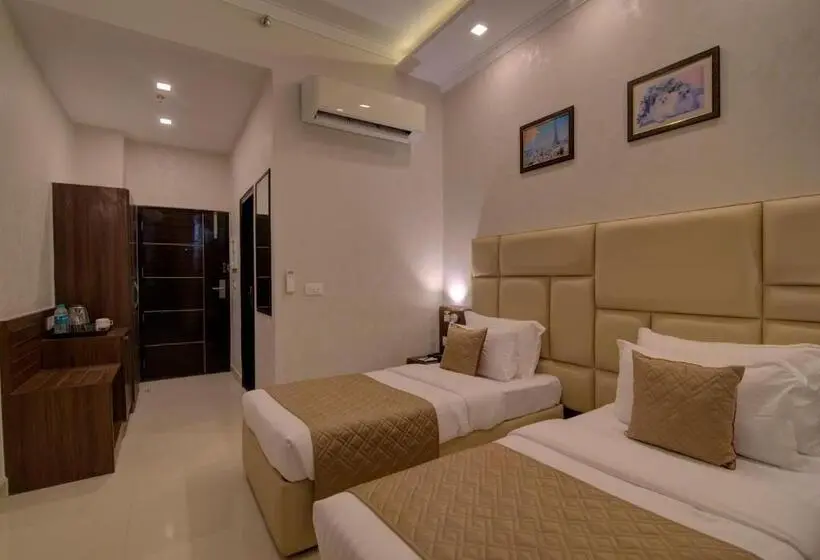 バルコニー付きデラックスルーム, Comfort Inn Karnal