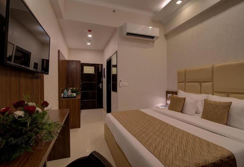 발코니 디럭스 룸, Comfort Inn Karnal