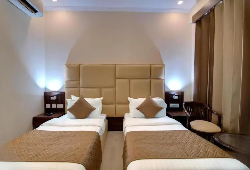 バルコニー付きデラックスルーム, Comfort Inn Karnal
