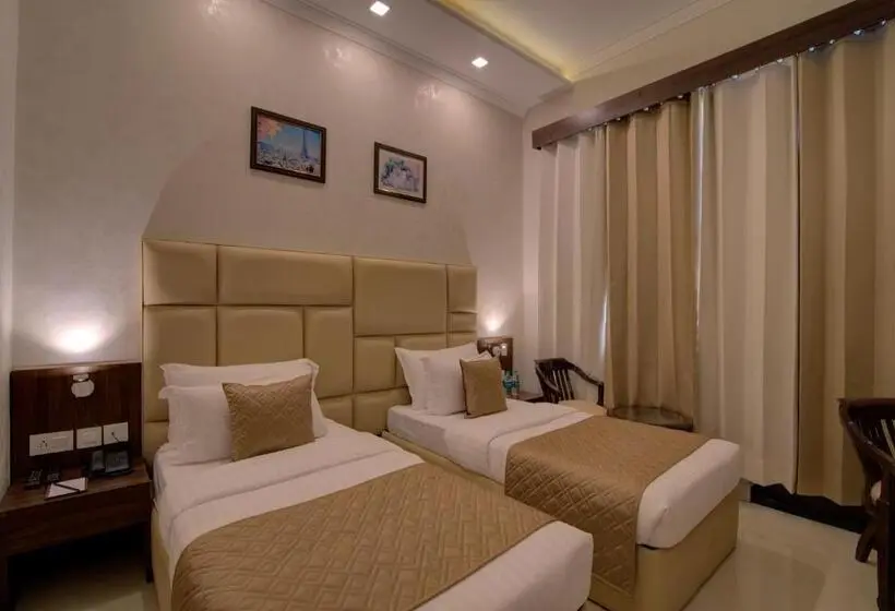 バルコニー付きデラックスルーム, Comfort Inn Karnal