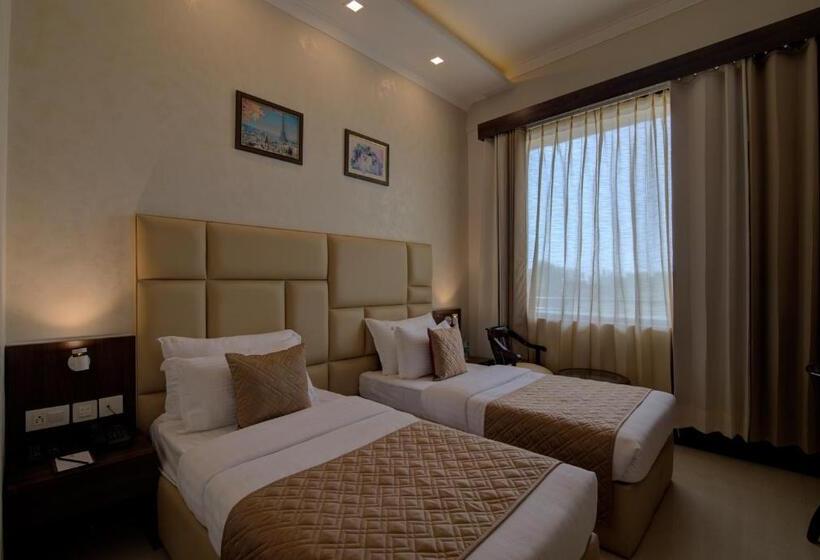 带阳台的豪华间, Comfort Inn Karnal