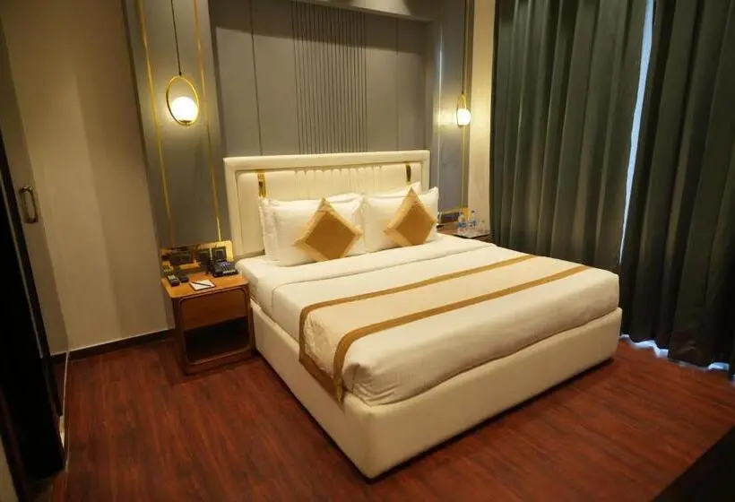 スイート, Comfort Inn Karnal