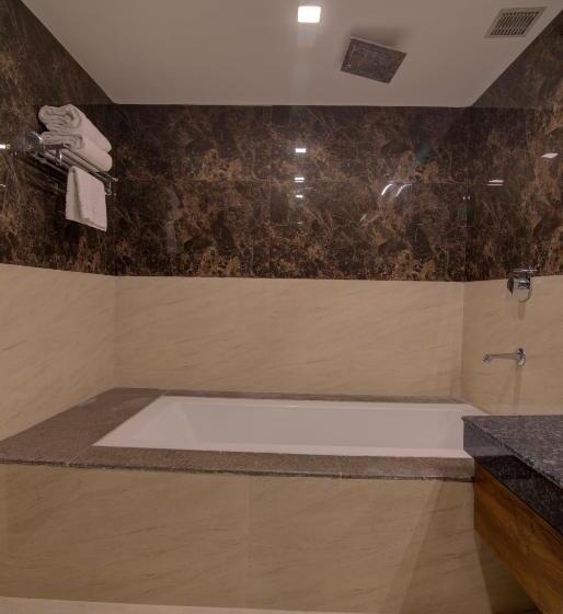 스위트, Comfort Inn Karnal