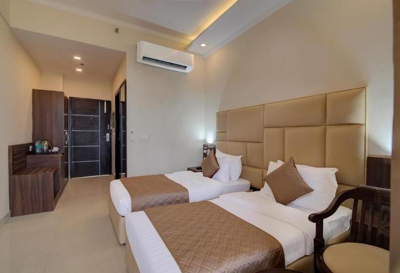 발코니 디럭스 룸, Comfort Inn Karnal