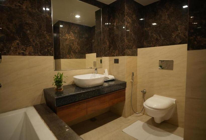 스위트, Comfort Inn Karnal