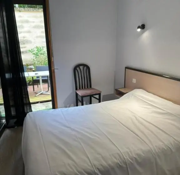 Standard-invahuone, Hôtel Foulquier
