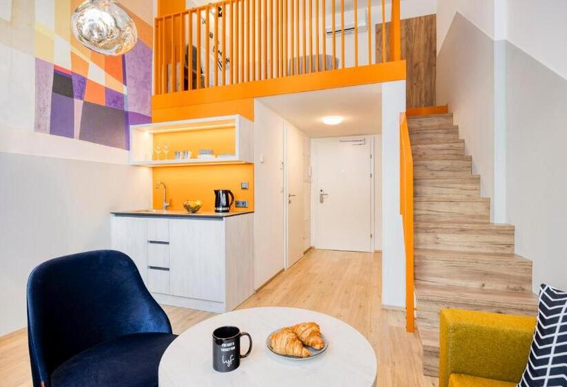 استودیوی استاندارد, Lyf Schönbrunn Vienna